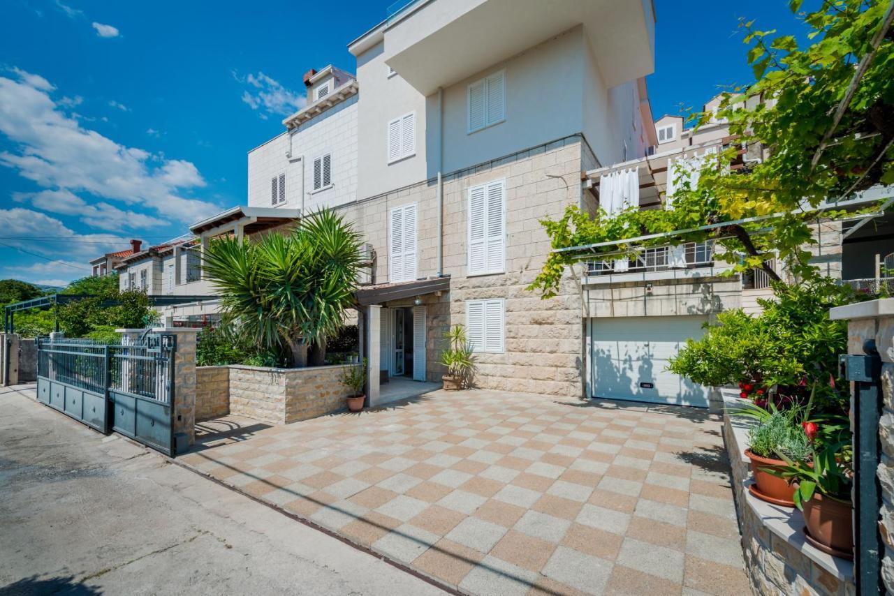 Superior Stunning Apartment Gravosa With A Free Parking Dubrovnik Exterior foto