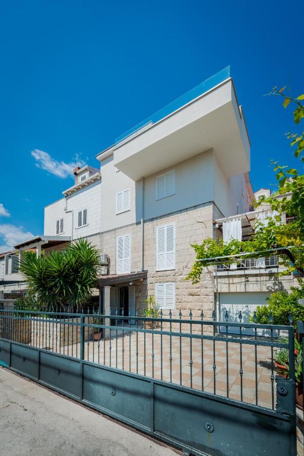 Superior Stunning Apartment Gravosa With A Free Parking Dubrovnik Exterior foto