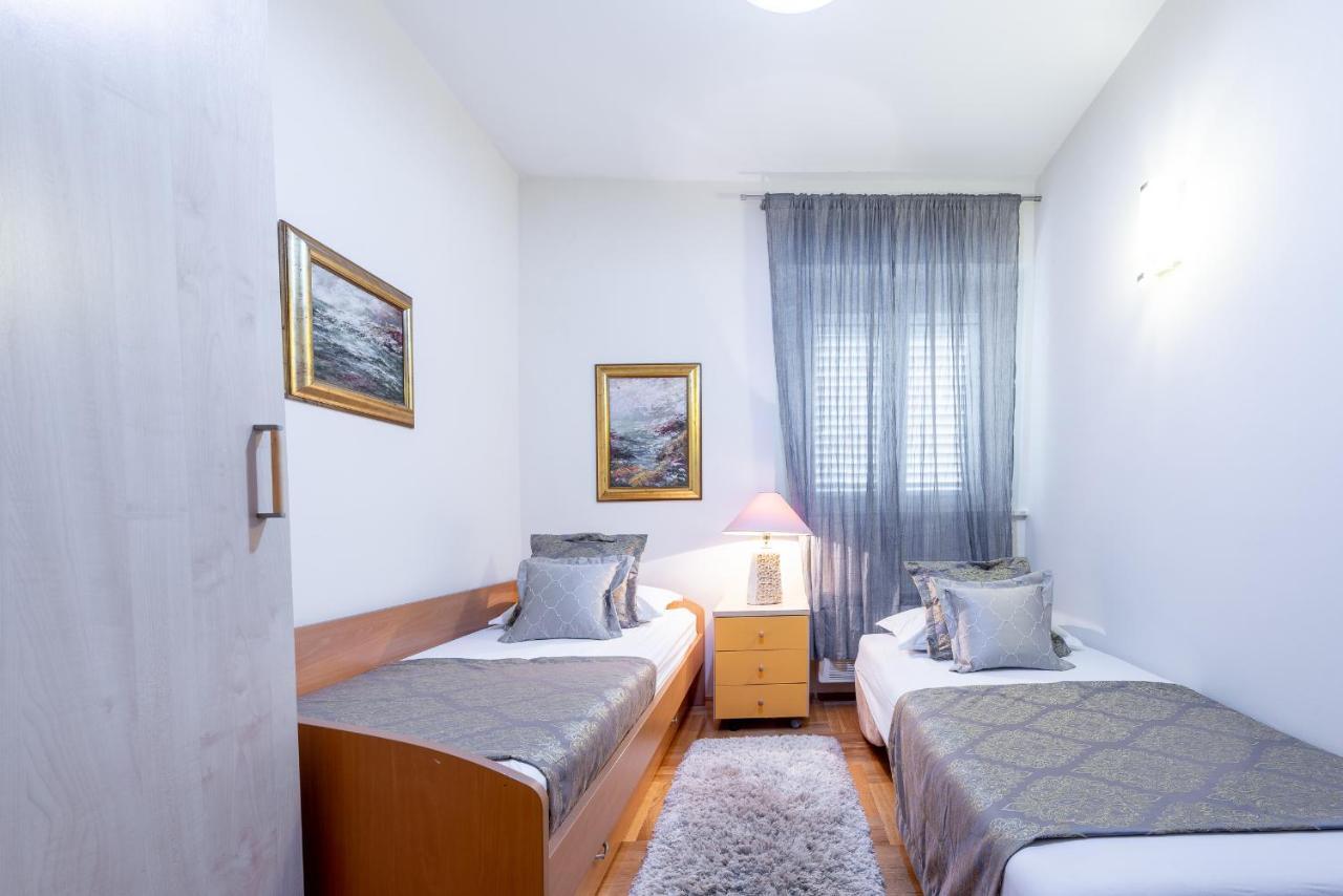 Superior Stunning Apartment Gravosa With A Free Parking Dubrovnik Exterior foto